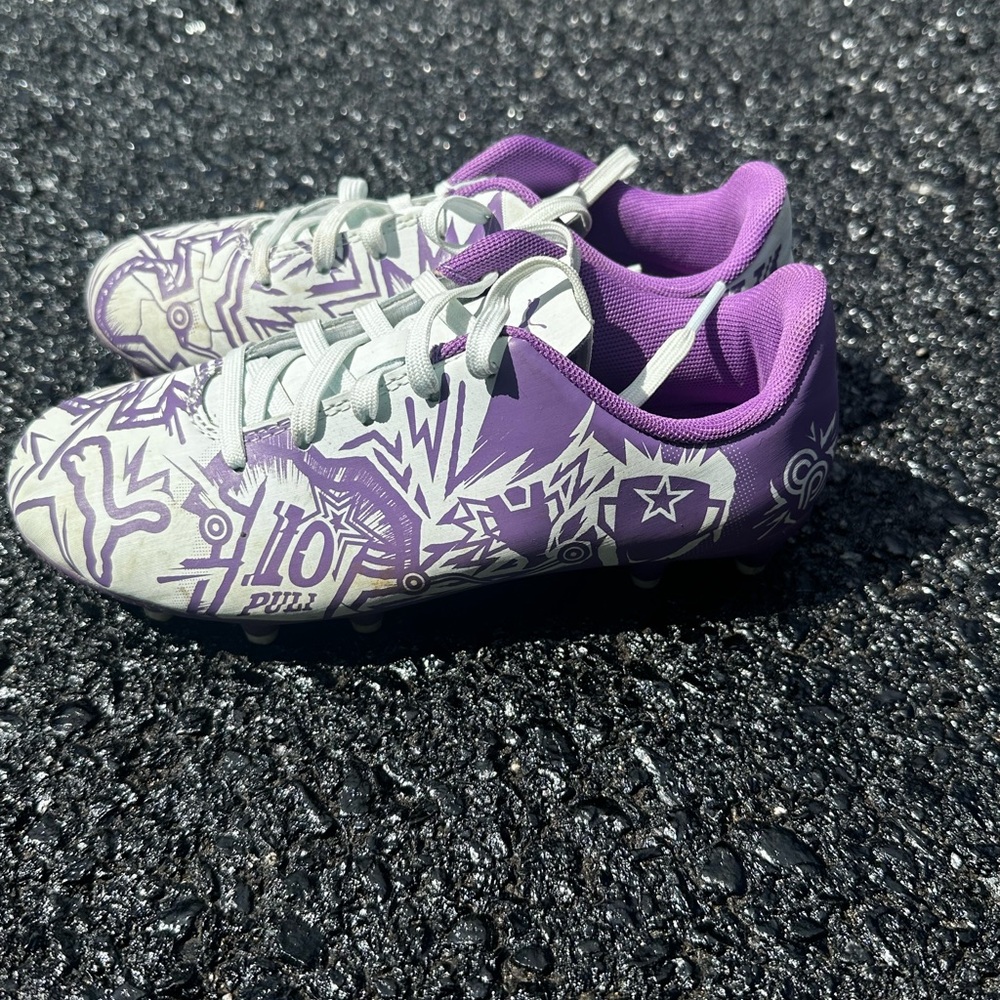 Puma Kids light Blue and Purple Graphic Soccer Cleats Size 13 good condition
